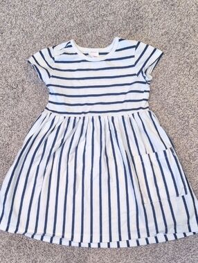 Hanna Andersson Navy and White Striped Pocket Dress 5yr